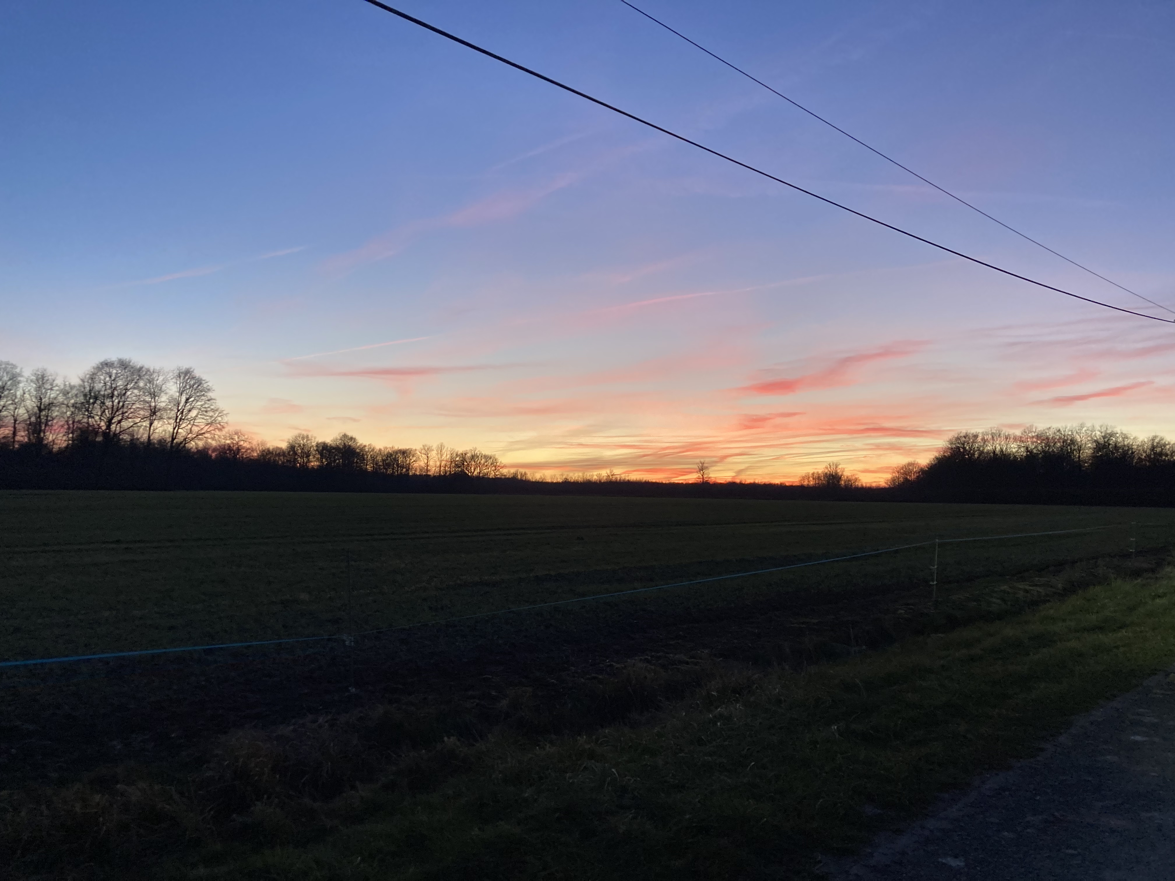 Coucher de soleil sur la plaine au sortir dEchouboulais