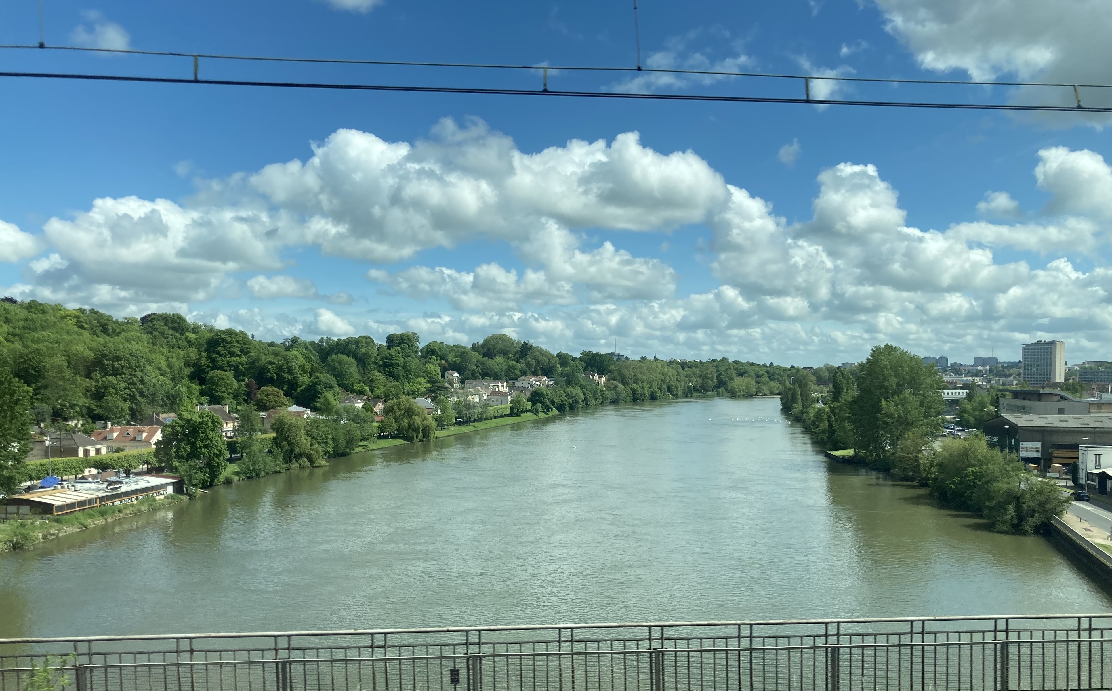 La Seine vue du pont SNCF  Melun