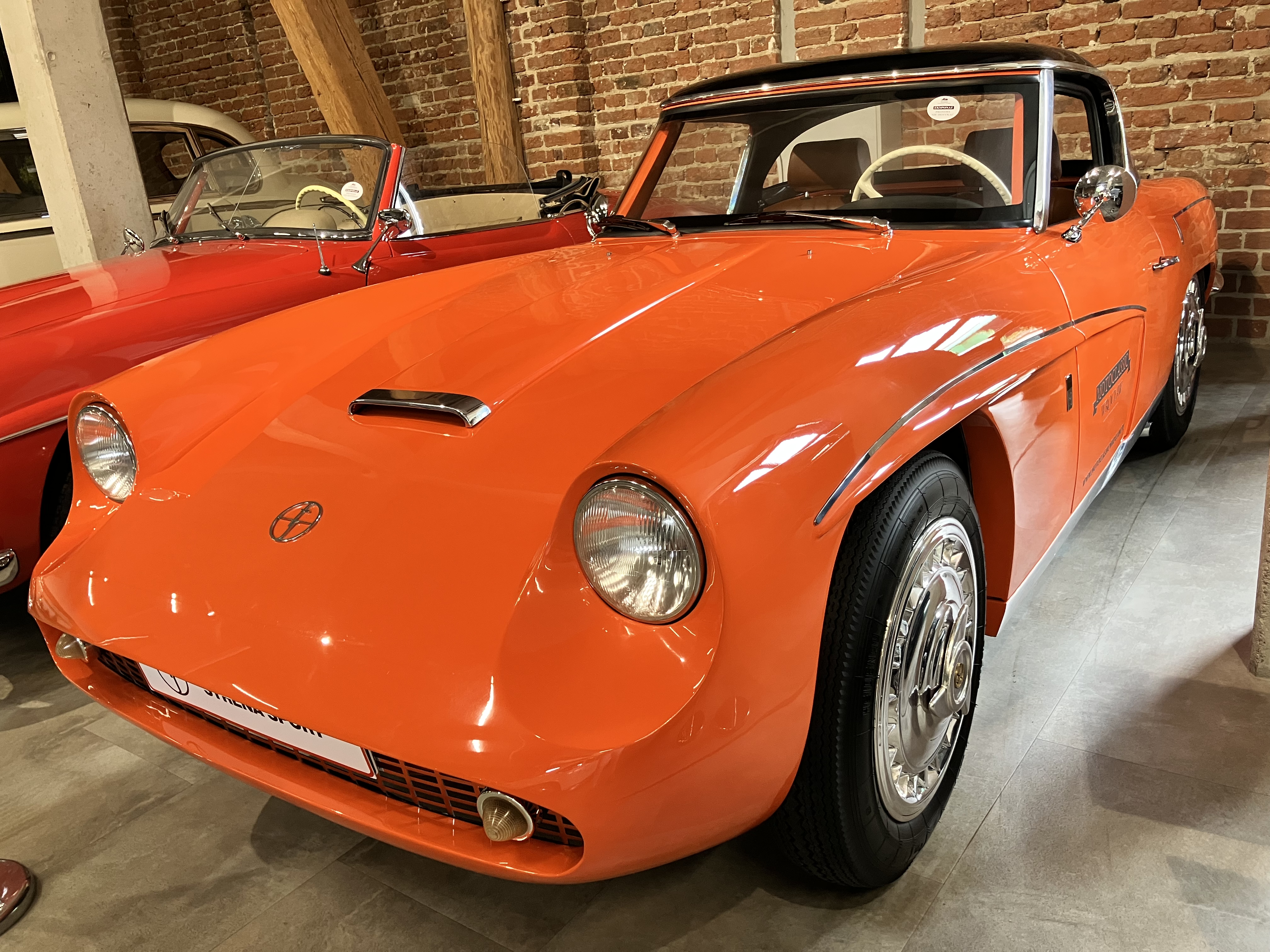 Syrena sport - musée de Zamek Topacz près de Wrocłau